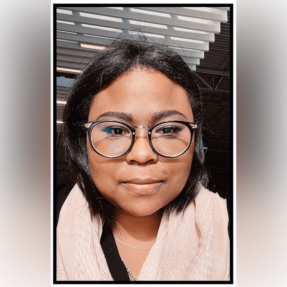 Meet your Posher, Tish - Picture 13 of 14